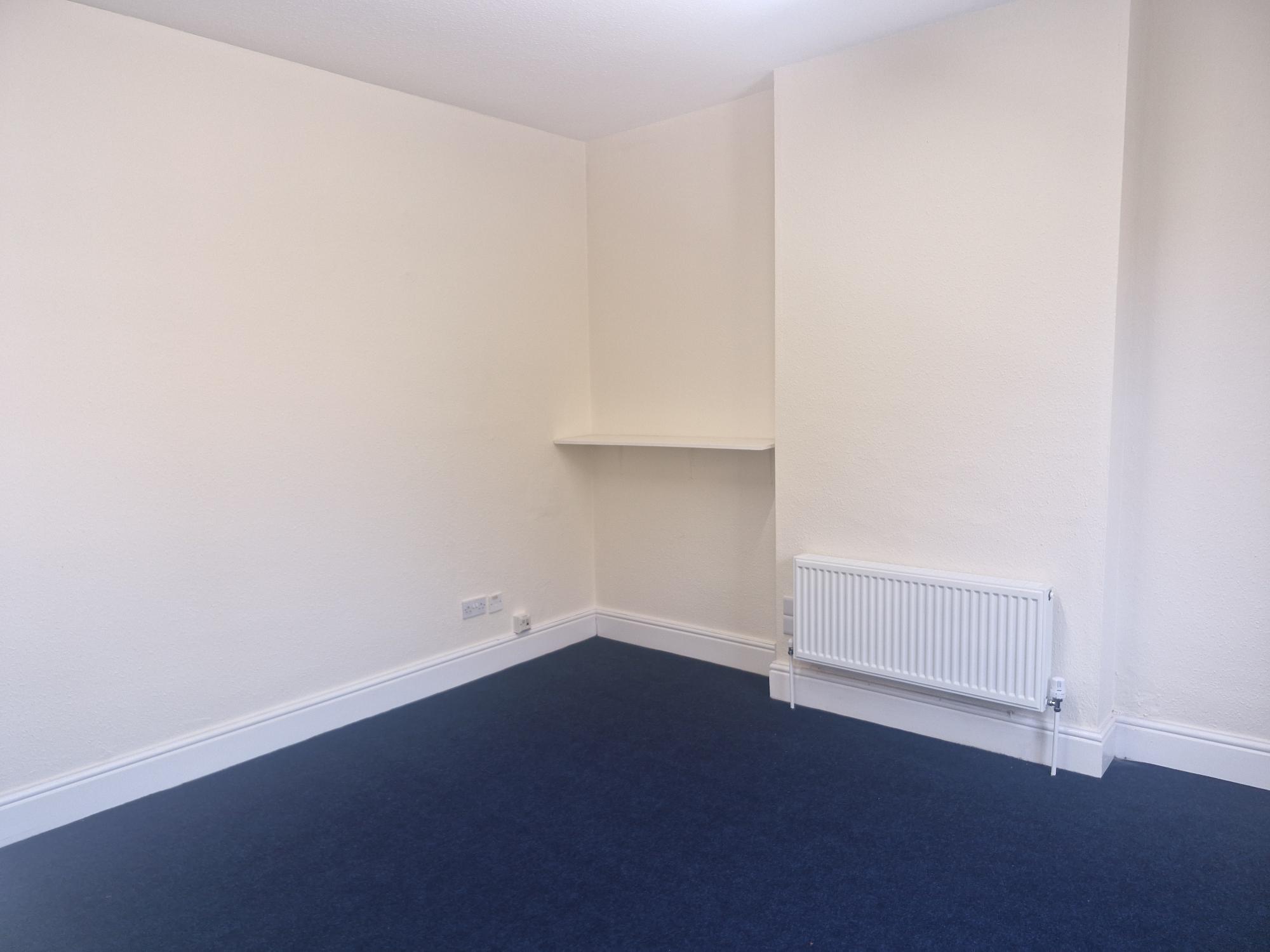 Office in Cannock - photo 4